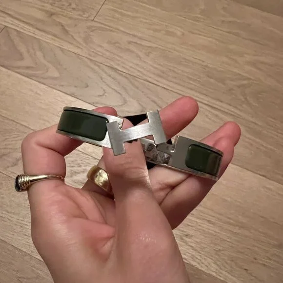 Hermes Men's Clic HH Bracelet Silver and Olive Green - Picture 3 of 6